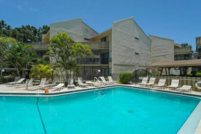 Heated Pool-Short Walk to Beach, FREE trolley around Siesta Key!